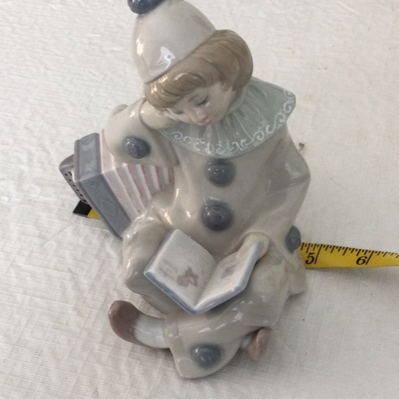 Home Lladro Girl with Accordion issue year 1971 in perfect condition - Picture 4 of 7